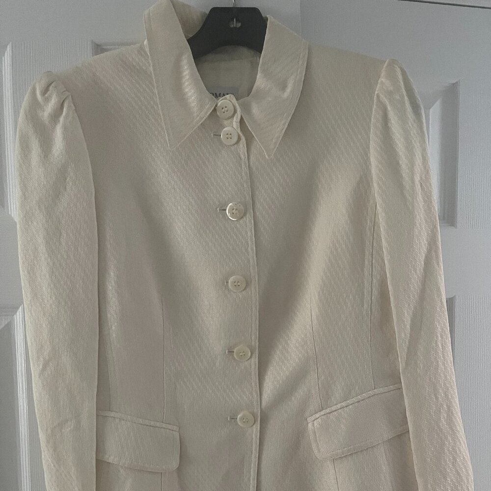 Armani Collezioni creme button down jacket/blazer - size 6